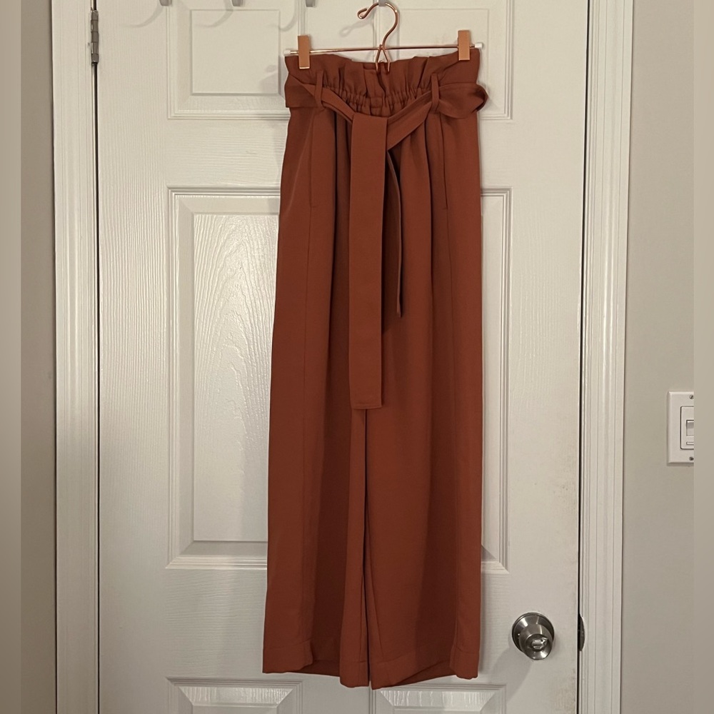Aritzia (Wilfred) Cropped, wide-leg trouser pants, sz 00